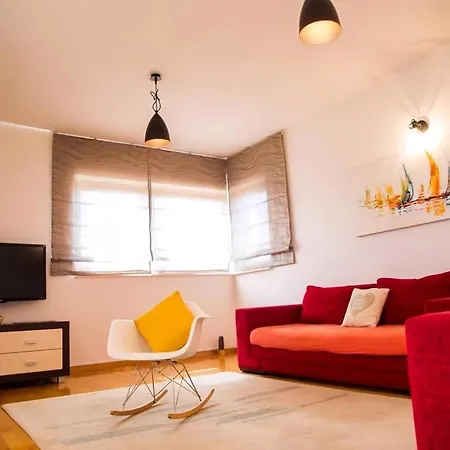 Appartement In Mit Grossem Garten *